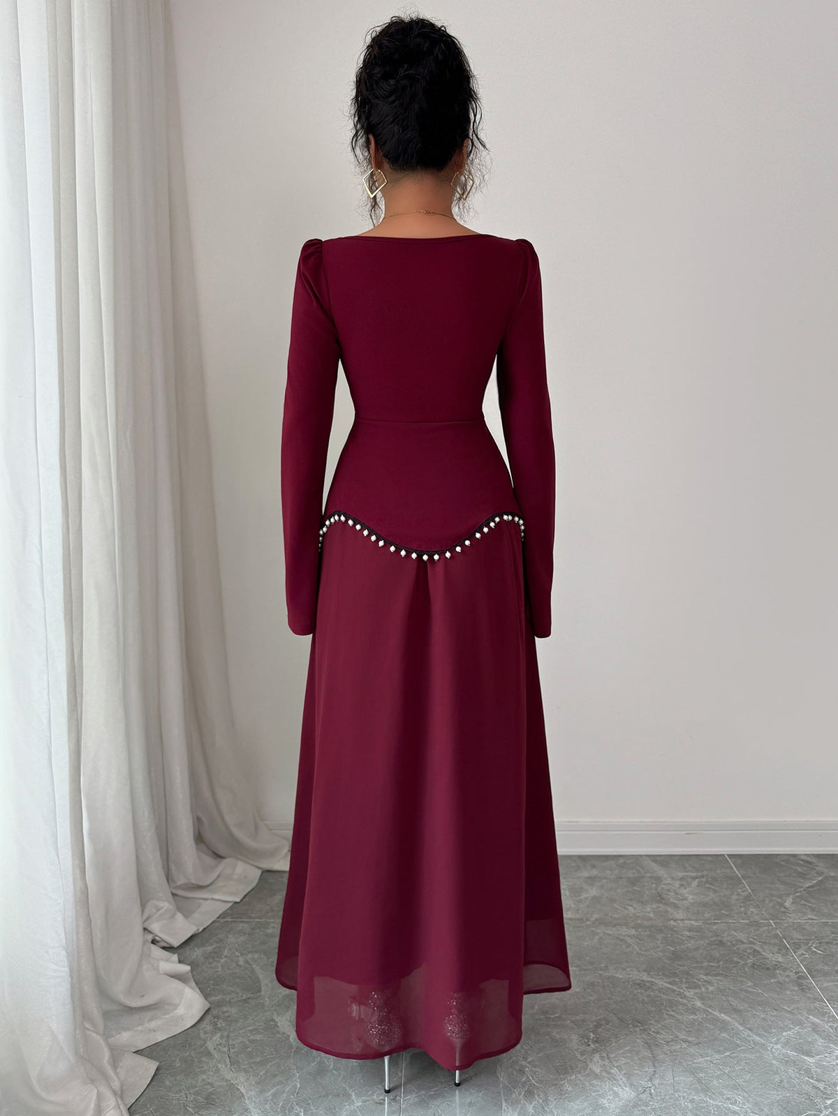 Maxikleid Damen mit quadratischem Ausschnitt und schwingenden Ärmeln - 5 - Annoboutique