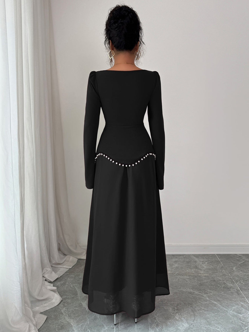 Maxikleid Damen mit quadratischem Ausschnitt und schwingenden Ärmeln - 11 - Annoboutique