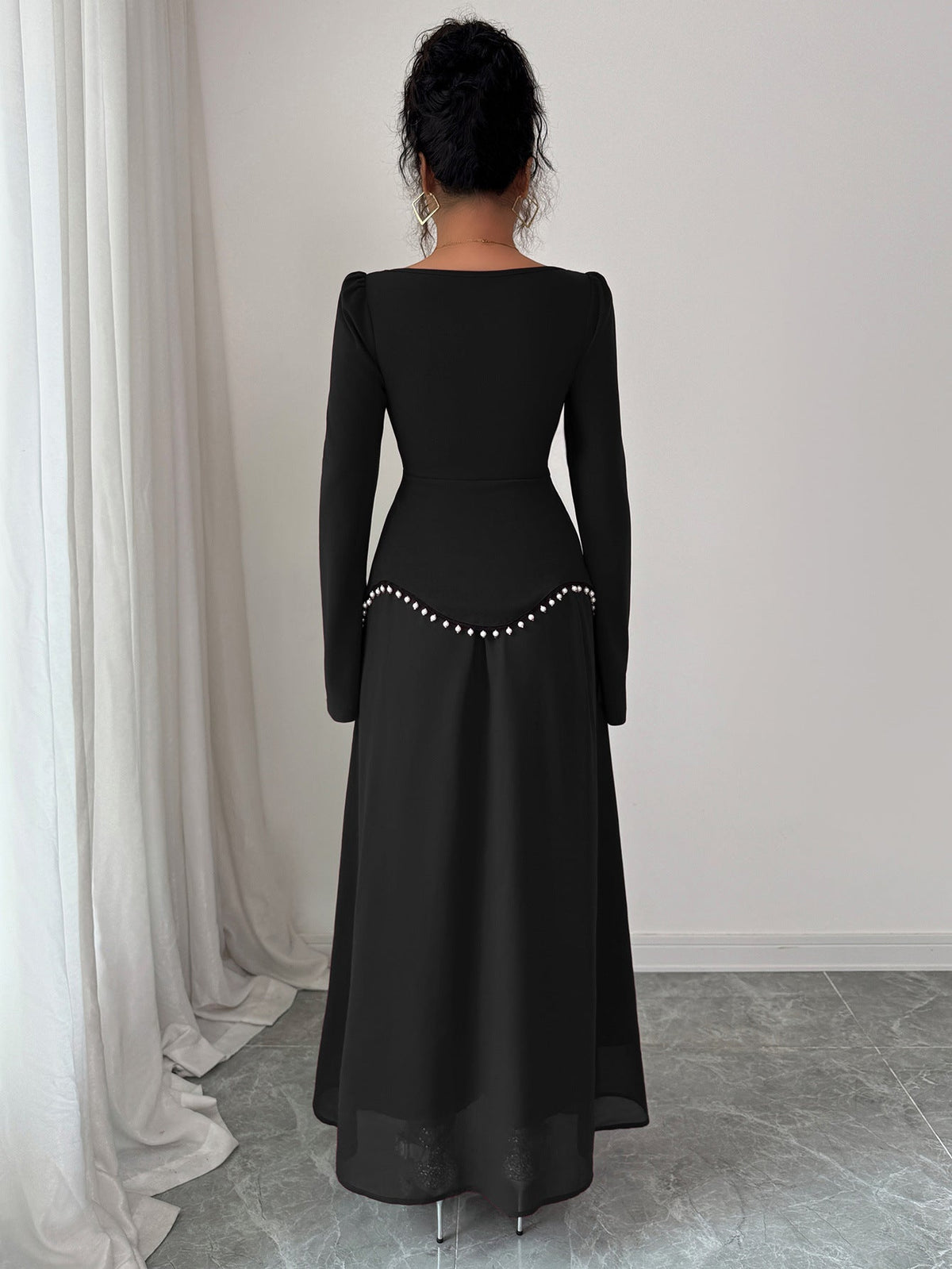 Maxikleid Damen mit quadratischem Ausschnitt und schwingenden Ärmeln - 11 - Annoboutique