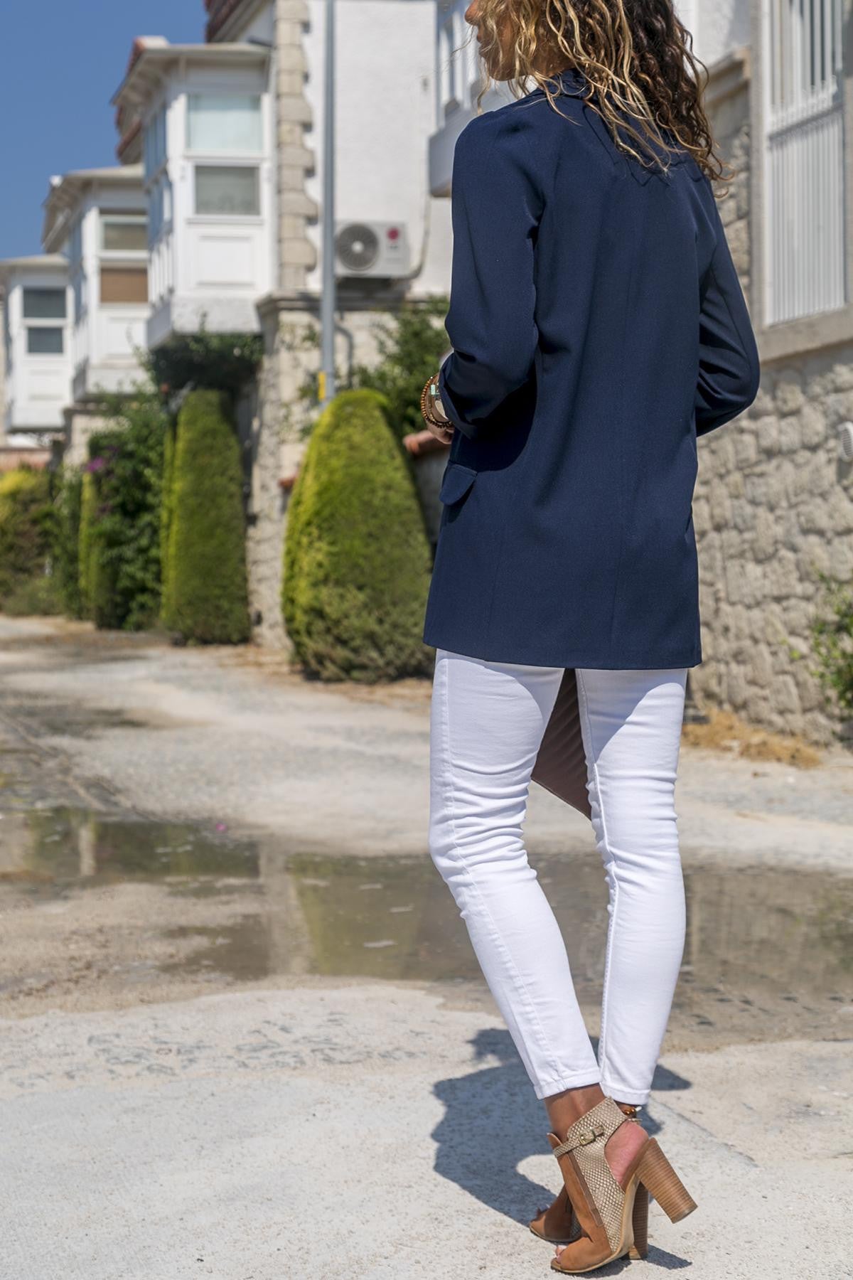 Blazer Damen mit praktischen Taschen und taillierter Silhouette - 3 - Annoboutique