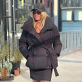 Damen Winterjacke mit Gürtel und Oversized-Schnitt in Schwarz und Weiß - 2 - Annoboutique