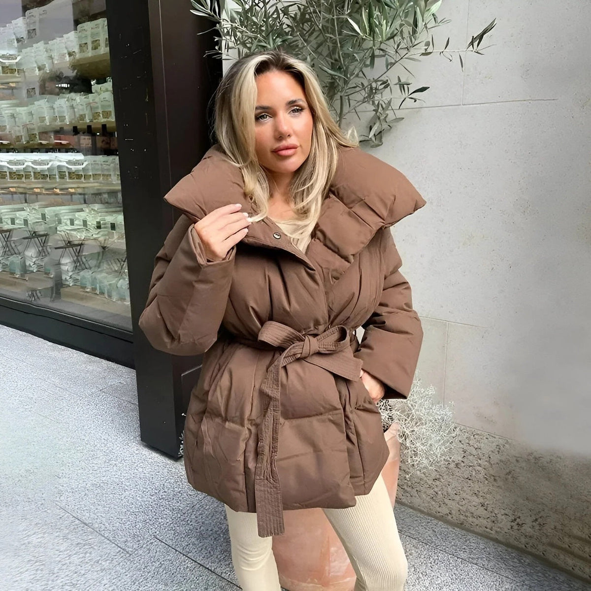 Damen Winterjacke mit Gürtel und Oversized-Schnitt in Schwarz und Weiß - 4 - Annoboutique