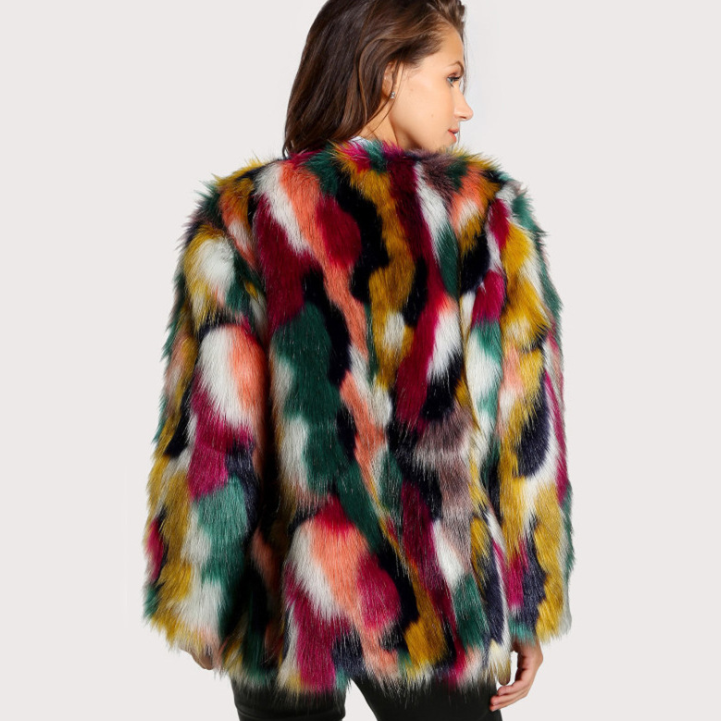 Faux Fur Mantel Damen mit offenem Kragen und buntem Muster - 2 - Annoboutique