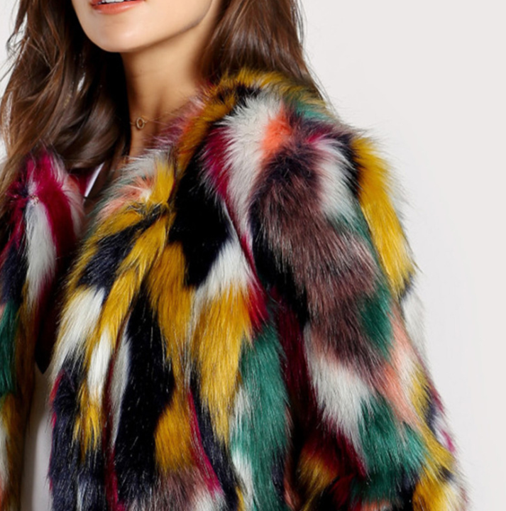 Faux Fur Mantel Damen mit offenem Kragen und buntem Muster - 3 - Annoboutique