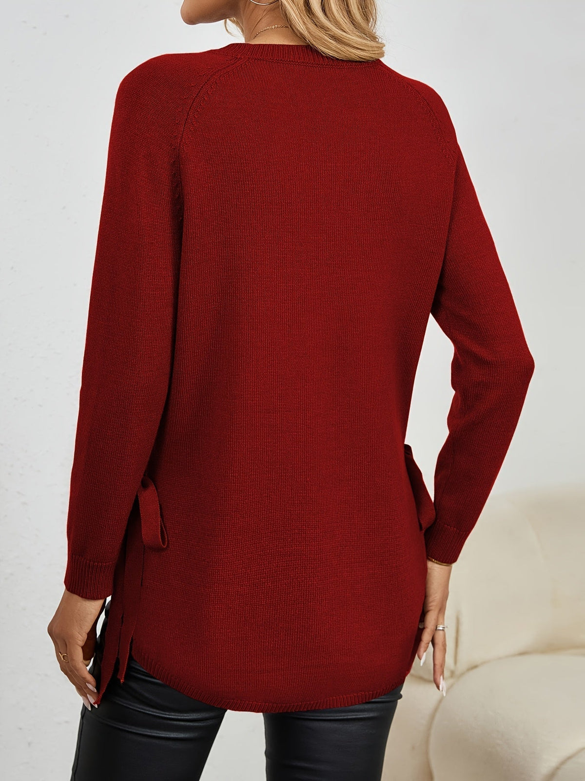 Pullover Damen mit seitlichen Bindebändern und langen Ärmeln in Dunkelrot - 2 - Annoboutique