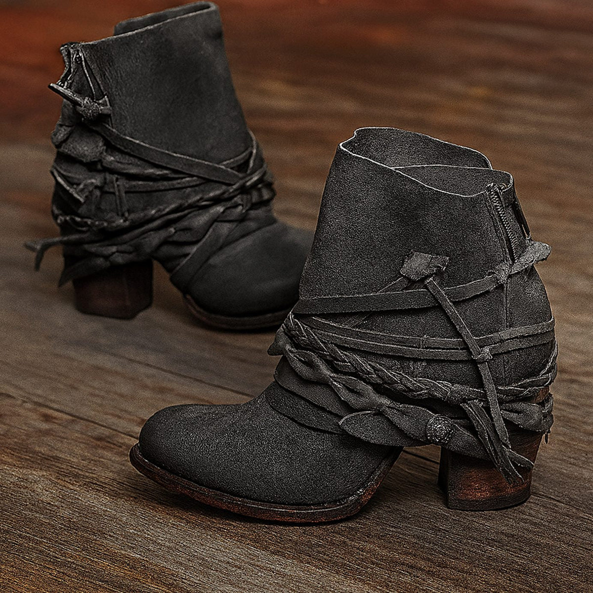 Damen Stiefeletten mit geflochtenem Wickelriemen und Blockabsatz - 1 - Annoboutique