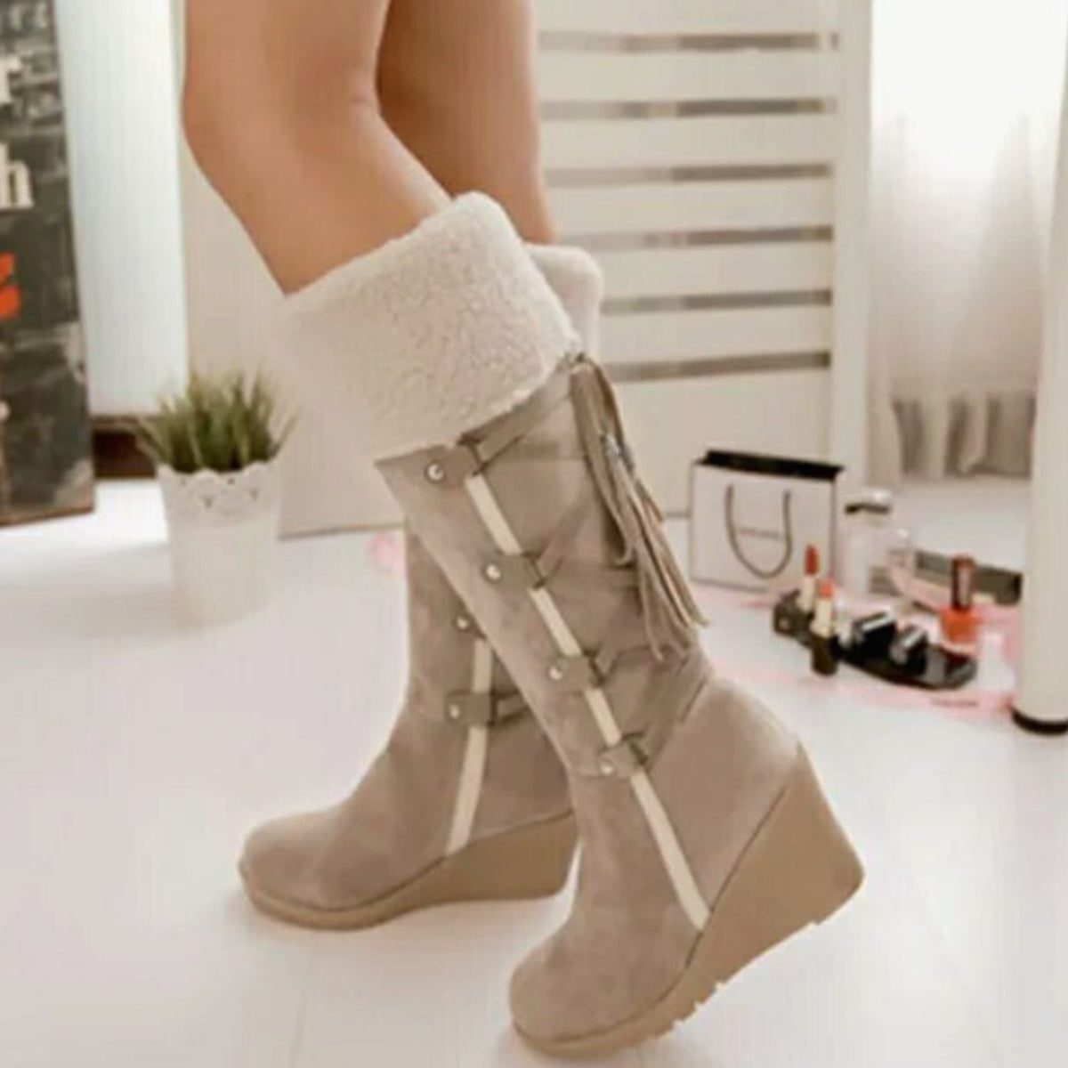 Damen Wedge-Stiefel mit seitlicher Schnürung und kuscheligem Kragen - 2 - Annoboutique