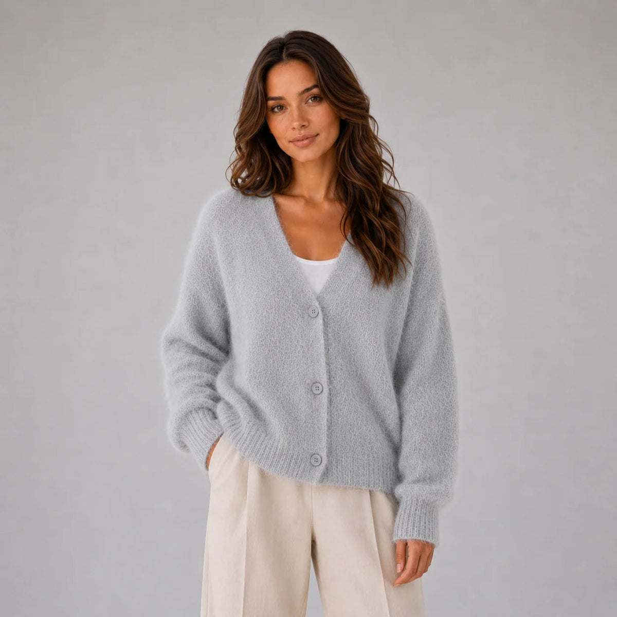 Cardigan Damen mit V-Ausschnitt und Knopfdetails, lässig und stilvoll - 3 - Annoboutique
