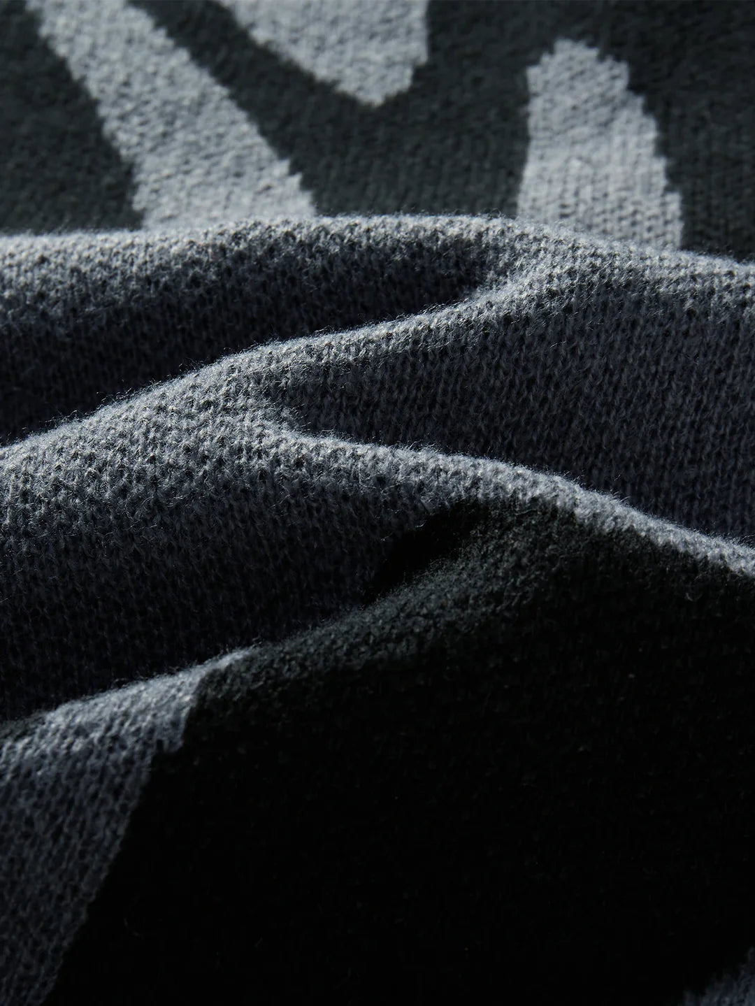 Pullover Damen mit modernem grafischen Design und lässigem Schnitt - 5 - Annoboutique