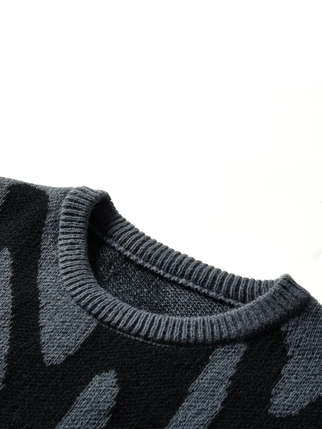Pullover Damen mit modernem grafischen Design und lässigem Schnitt - 7 - Annoboutique