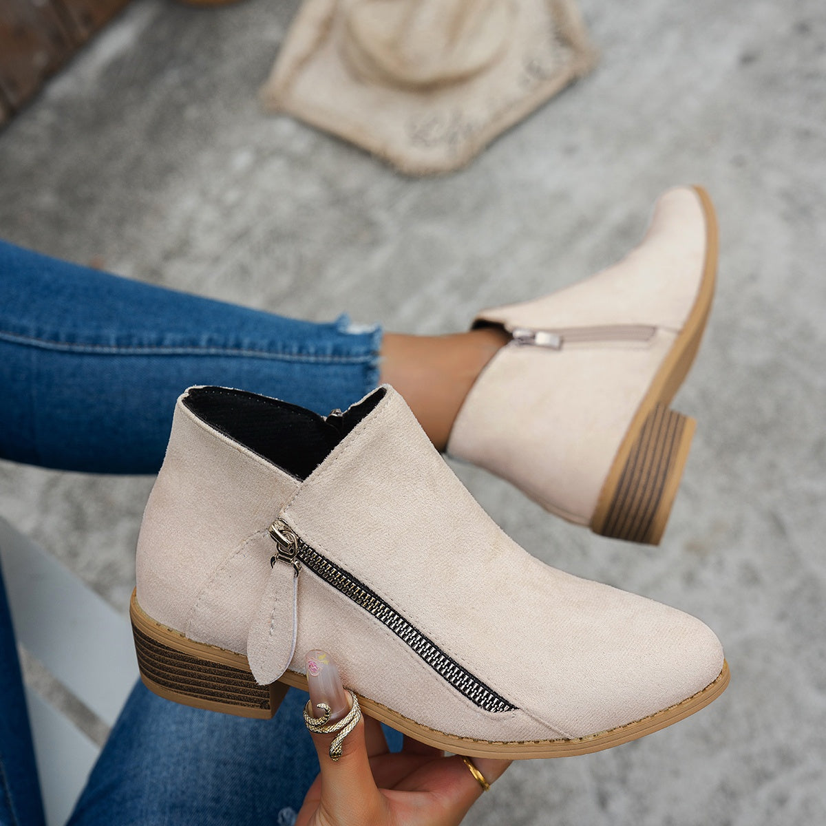 Modische Damen Ankle Boots mit seitlichem Reißverschluss und bequemem Blockabsatz - 1 - Annoboutique