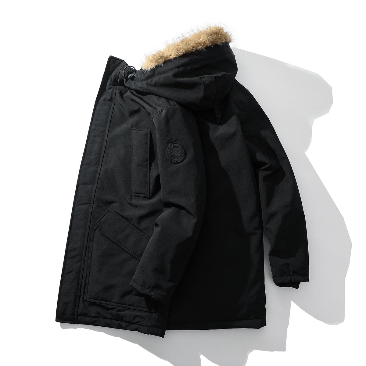Herrenmantel mit Kapuze und kuscheligem Fellkragen für den Winter - 1 - Annoboutique