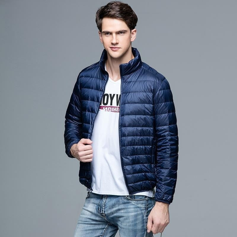 Moderne Herrenjacke im Slim-Fit-Design mit praktischer Reißverschlusstasche - 1 - Annoboutique