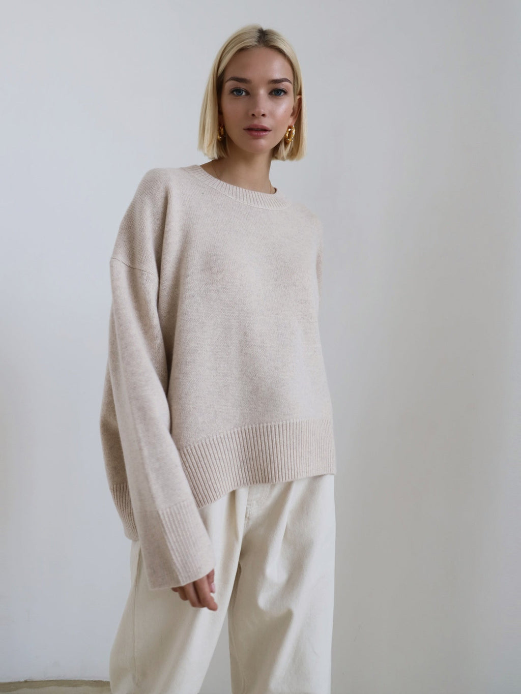 Stilvoller Damenpullover mit Relaxed Fit und Einzigartigem Design - 3 - Annoboutique