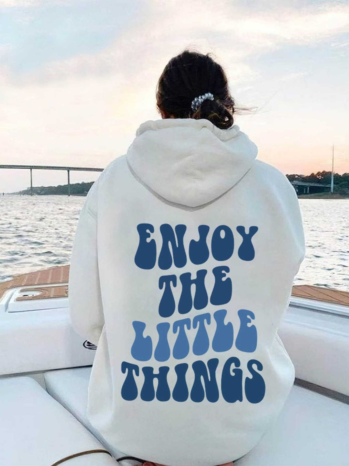 Damen Hoodie im Oversized-Stil mit praktischer Fronttasche - 11 - Annoboutique