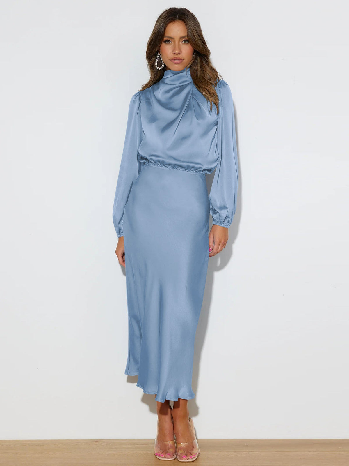 Elegantes Midi Kleid für Damen mit langärmeligen Schnitt und hohem Kragen - 3 - Annoboutique