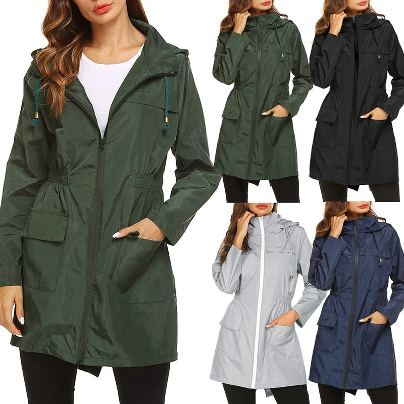 Damenjacke aus wasserdichtem Material mit Kapuze und Seitentaschen - J&B - 3 - Annoboutique