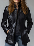 Ravea – Figurbetonte Lederjacke für Damen