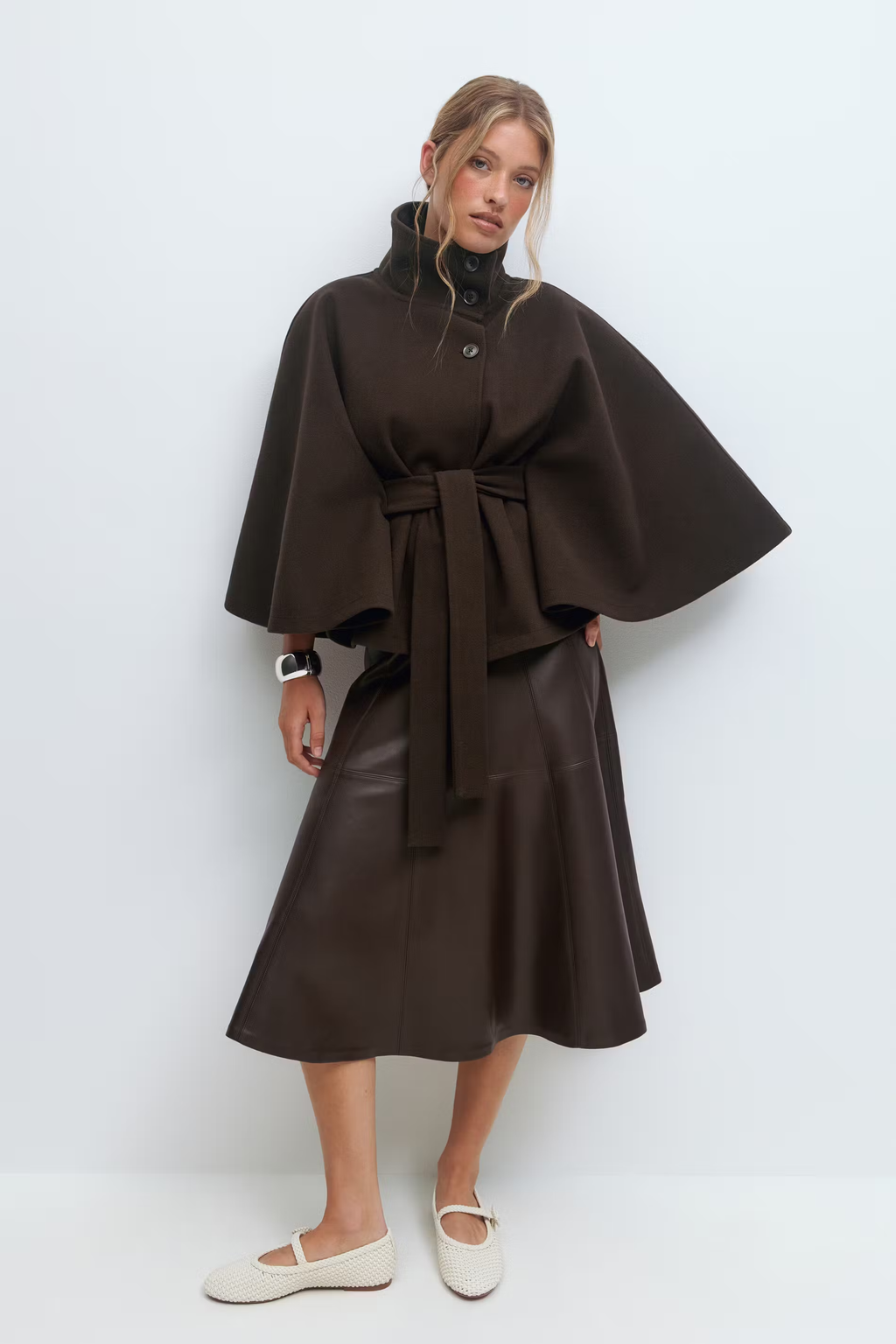 Isla - Damen Jacke mit Gürtel und weitem Schnitt
