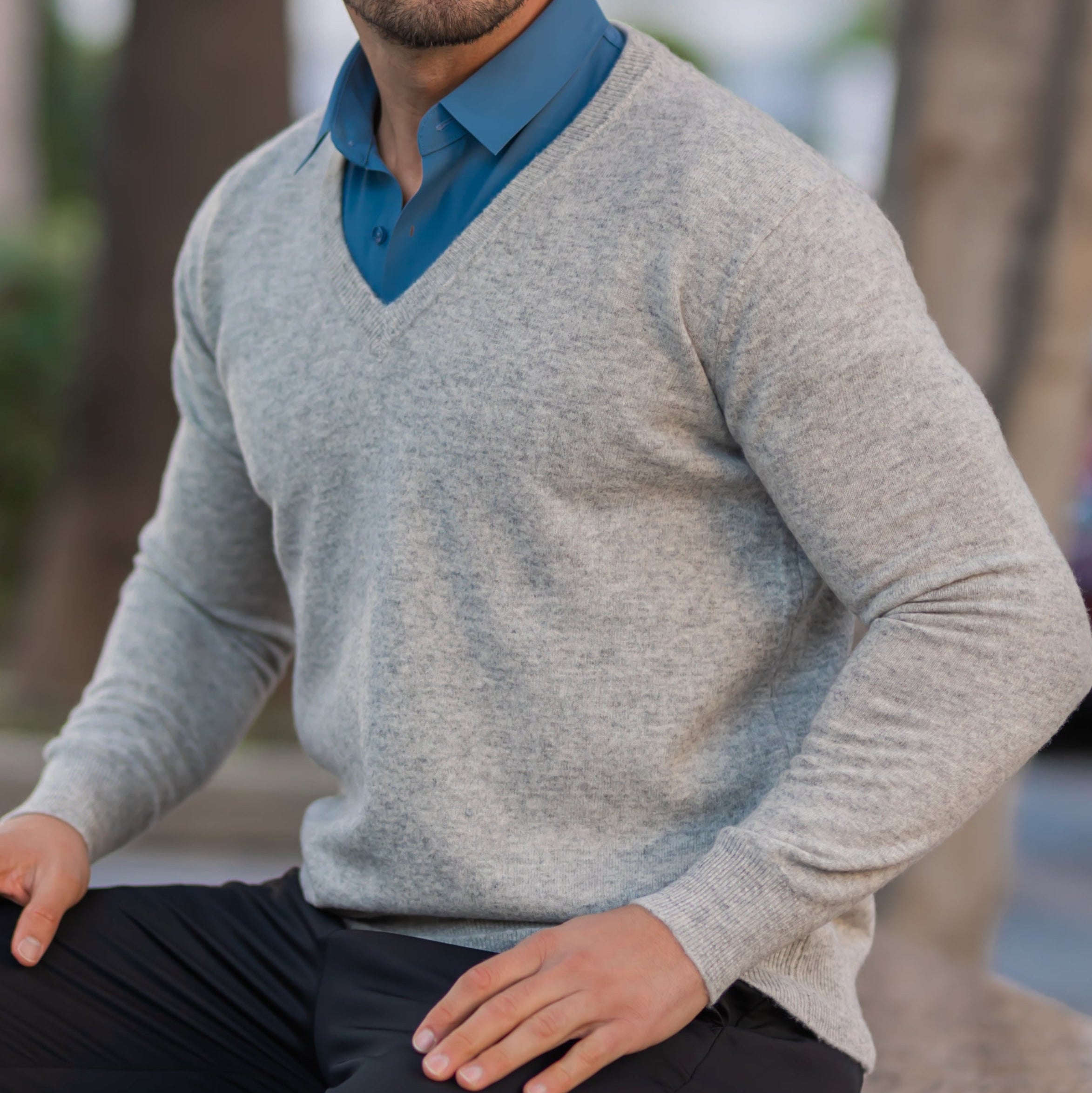 Adrian – Klassischer Feinstrick-V-Pullover für Herren