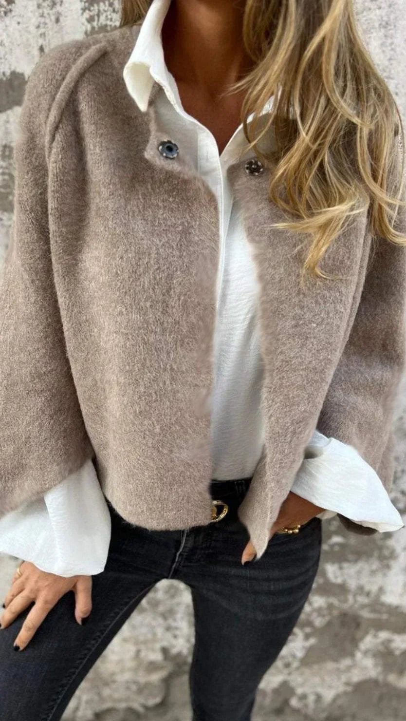 Elena – Weiche Kurzjacke mit Knopfleiste für Damen