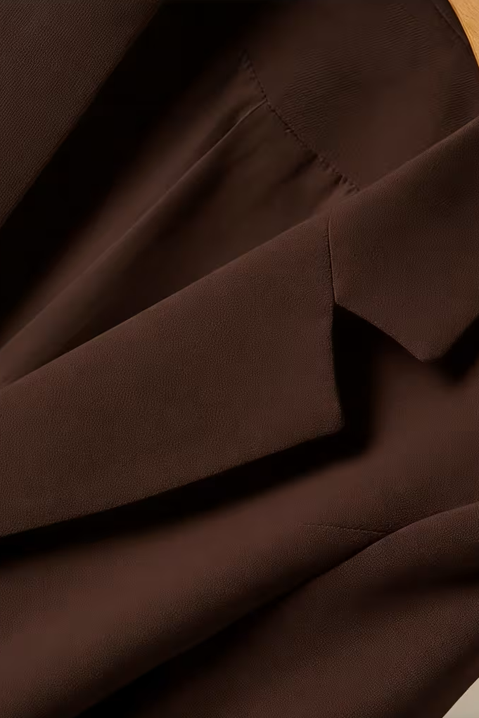 Stilvoller Damenblazer mit klassischem Zweiknopfdesign und praktischen Taschen - J&B - 8 - Annoboutique