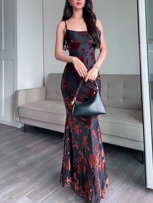 Isabelle – Figurnahes Floralmuster-Maxikleid Damen