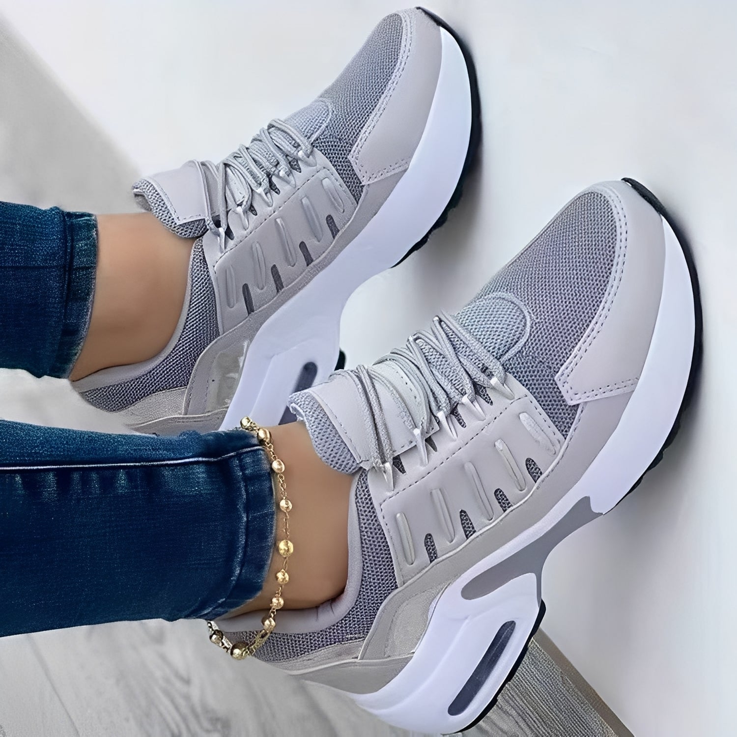Nayla - Damen Sneaker mit dicker Sohle und edlen Details