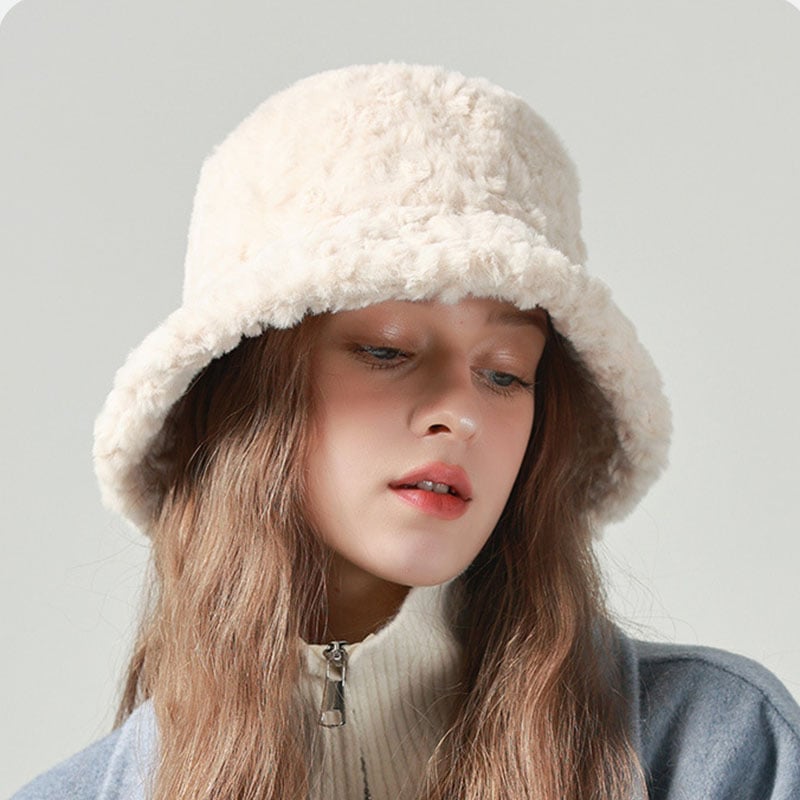 Mila – Flauschiger Winter-Bucket Hat für Damen