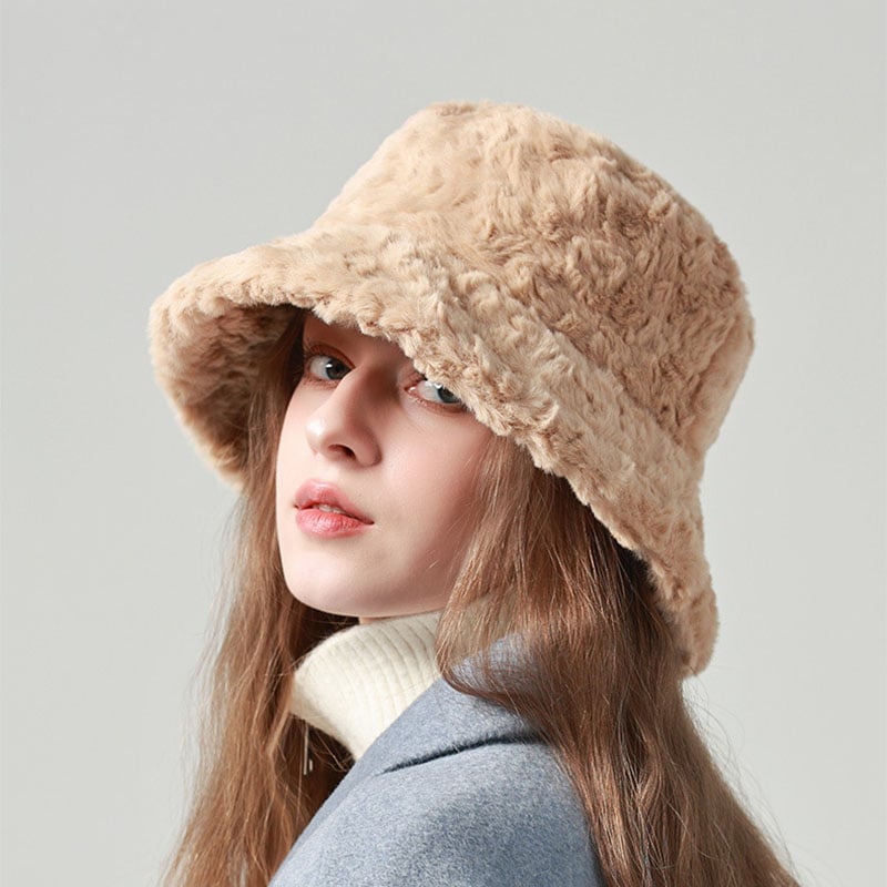 Mila – Flauschiger Winter-Bucket Hat für Damen