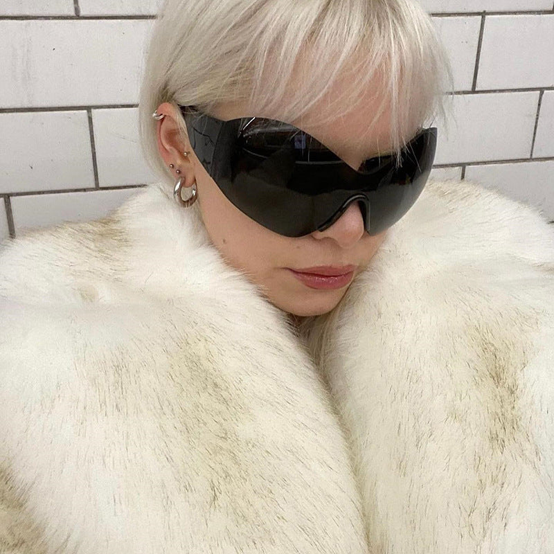 Sofía – Luxuriöse Kunstfell Damen Kurzjacke mit Volumenkragen