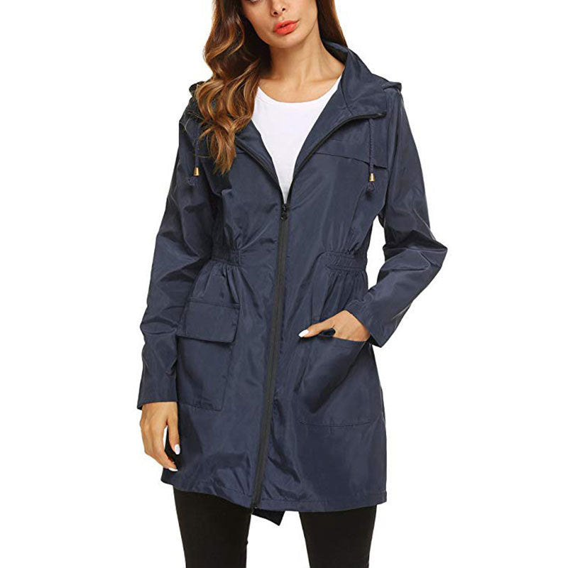 Damenjacke aus wasserdichtem Material mit Kapuze und Seitentaschen - J&B - 1 - Annoboutique