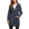 Damenjacke aus wasserdichtem Material mit Kapuze und Seitentaschen - J&B - 1 - Annoboutique