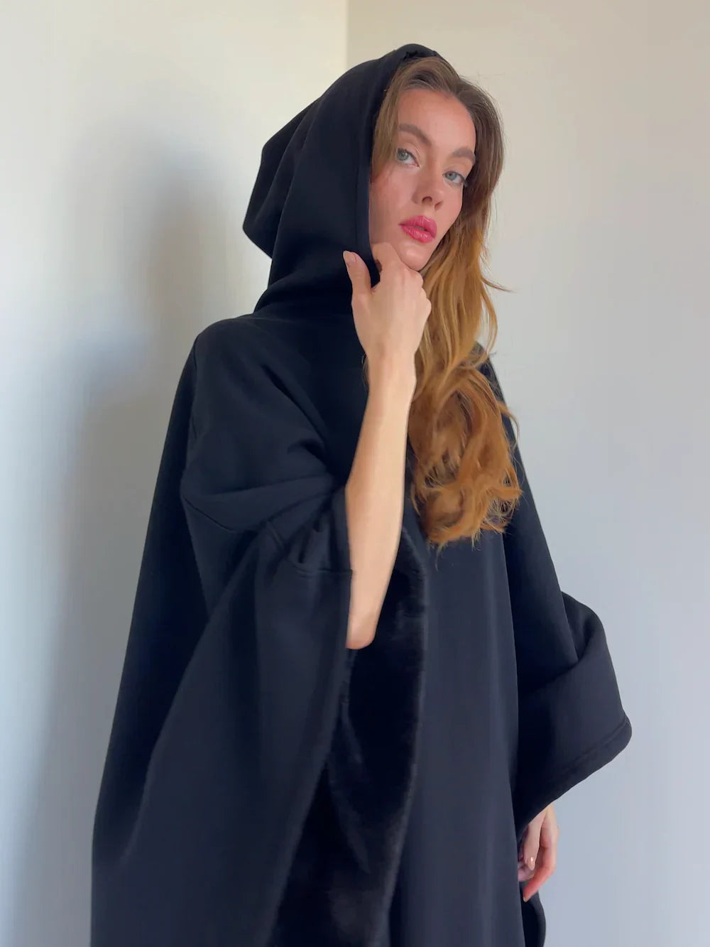 Adrian - Herren Poncho mit Kapuze bequem