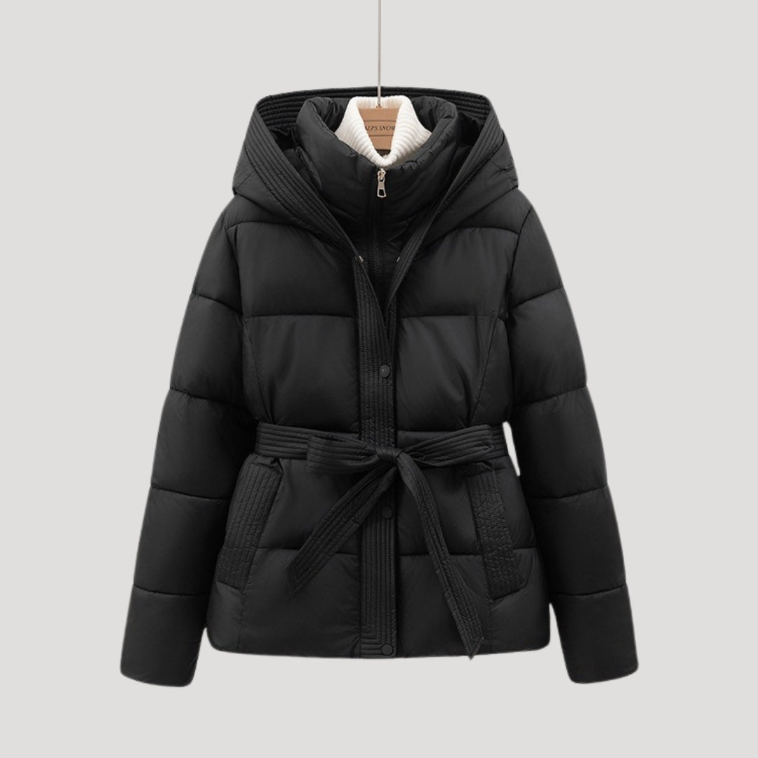 Amara – Taillierte Gefütterte Damen Winterjacke mit Kapuze