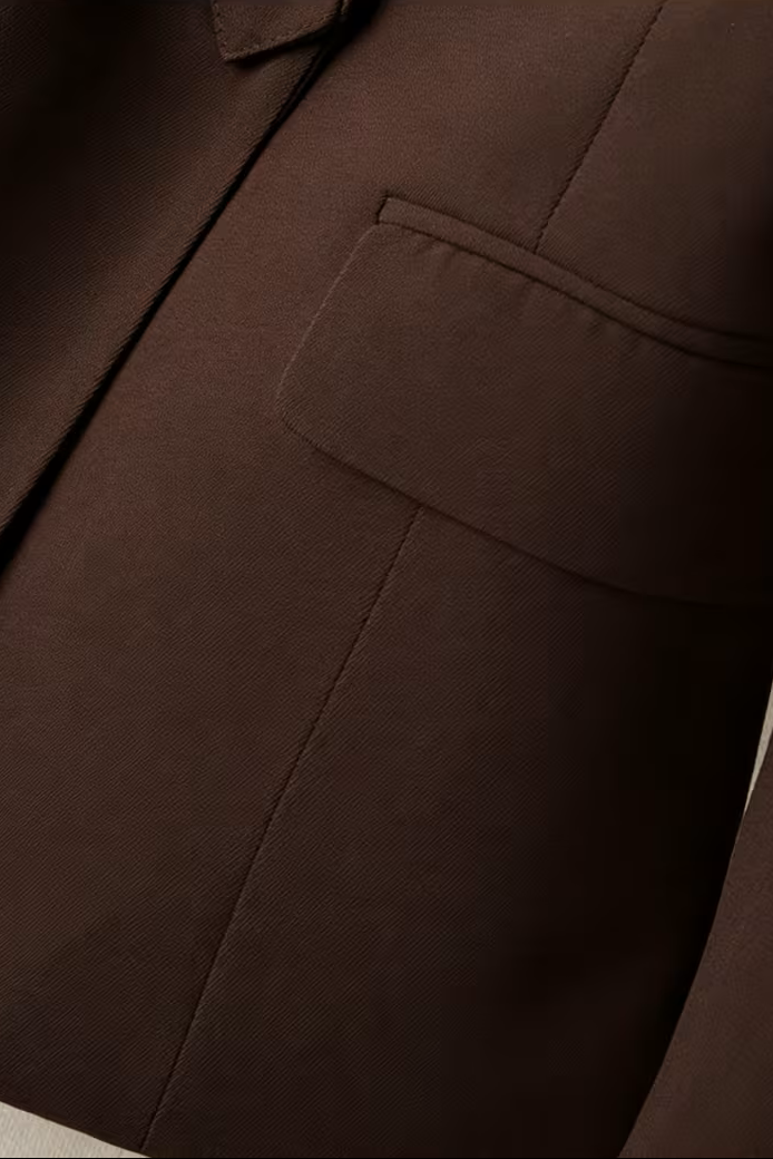Stilvoller Damenblazer mit klassischem Zweiknopfdesign und praktischen Taschen - J&B - 7 - Annoboutique