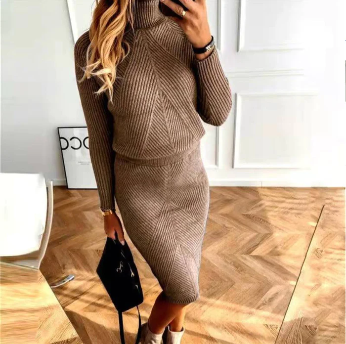 Elena – Elegantes Damen Knit Strick-Set mit figurbetontem Rock