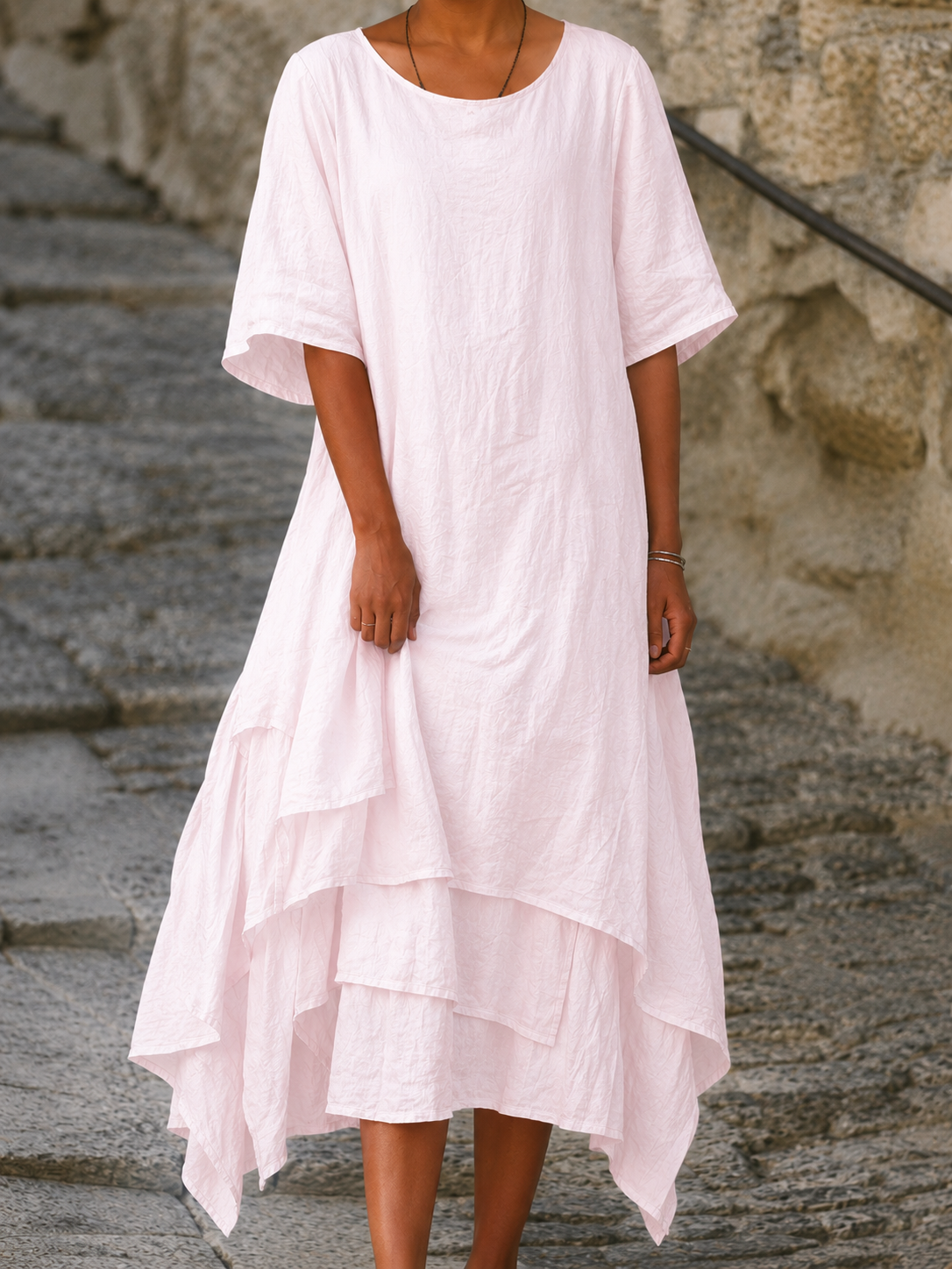 Hannah – Damen Lockeres Midikleid mit Stufenrock und Rundhalsausschnitt