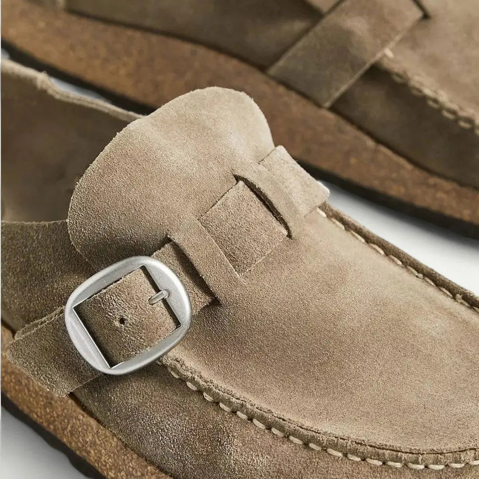 Clara – Veloursleder Damen-Clogs mit Schnalle