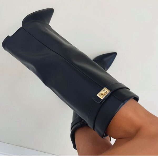 Damen Stiefel kniehoch mit geradem Schaft und spitzem Design - J&B - 13 - Annoboutique