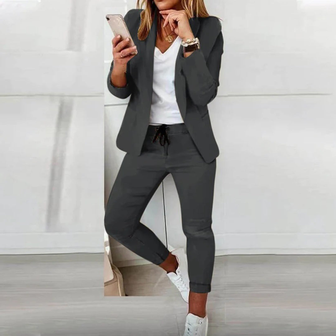 Sofia – Moderner Blazer-Jogger Zweiteiler für Damen