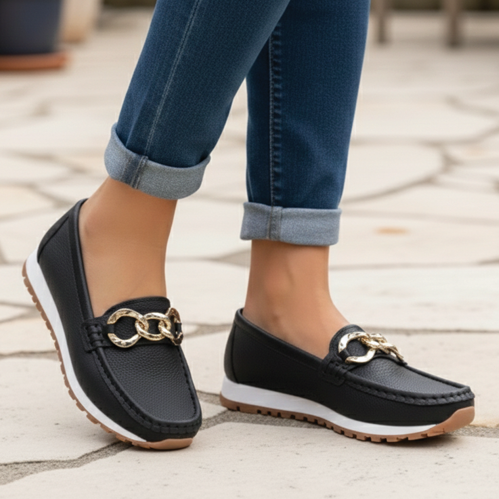 Isla – Bequeme Loafer mit dekorativem Kettenelement
