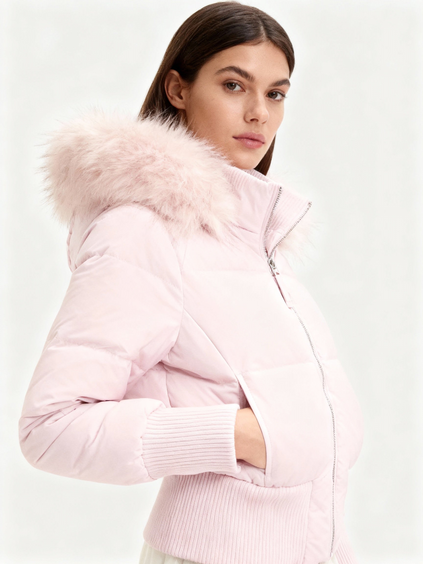 Mila – Kurze Winter-Daunenjacke mit Fellkapuze Damen