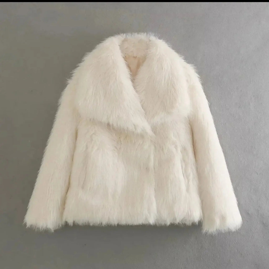 Isabelle - Damen Kunstpelzjacke kurz geschnitten