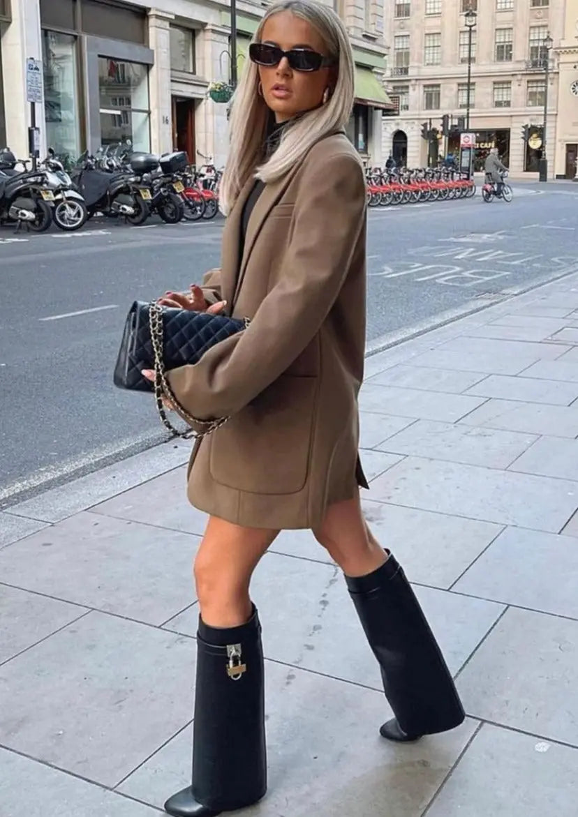 Isabella – Skulpturaler Regenstiefel Damen