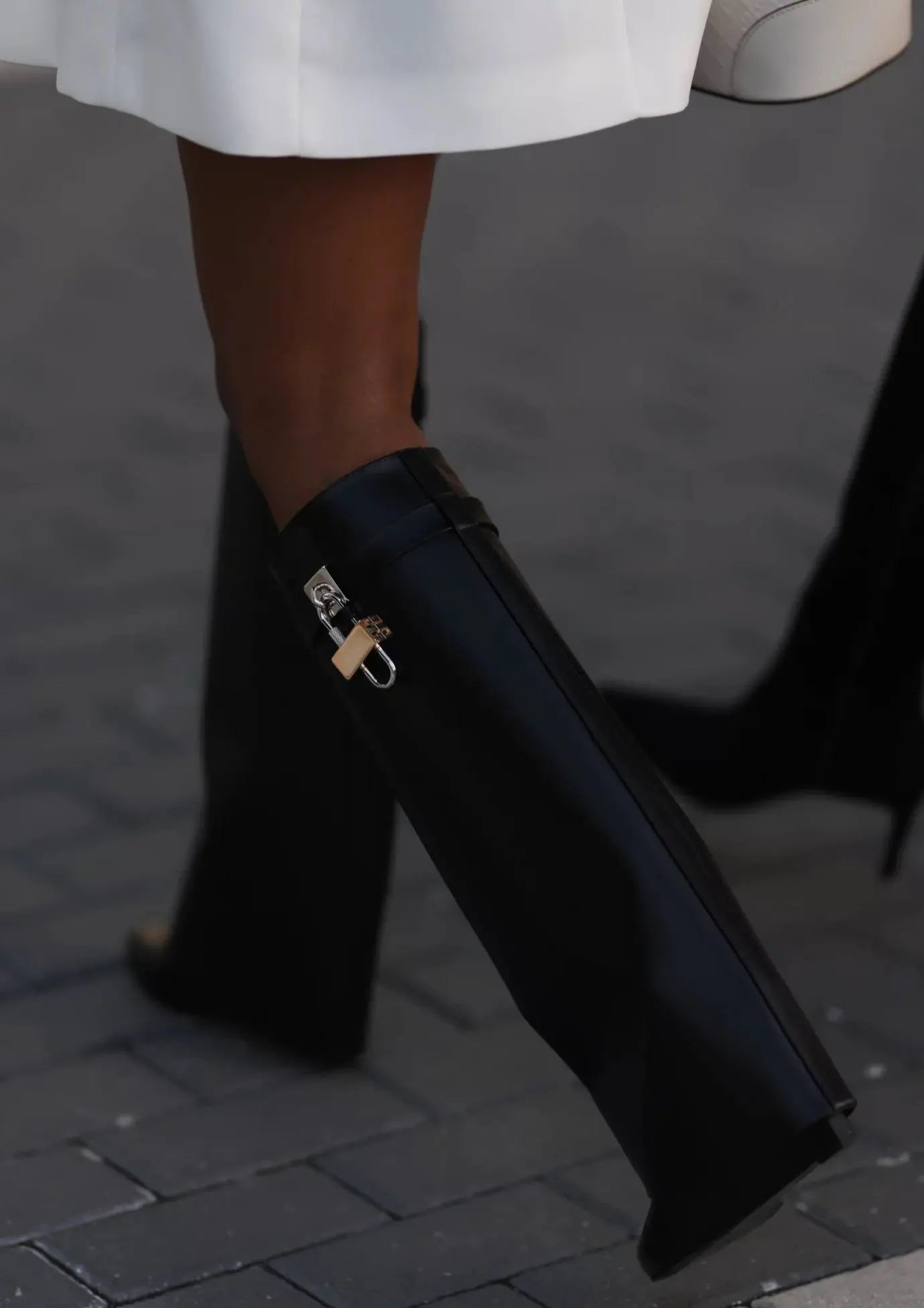Isabella – Skulpturaler Regenstiefel Damen