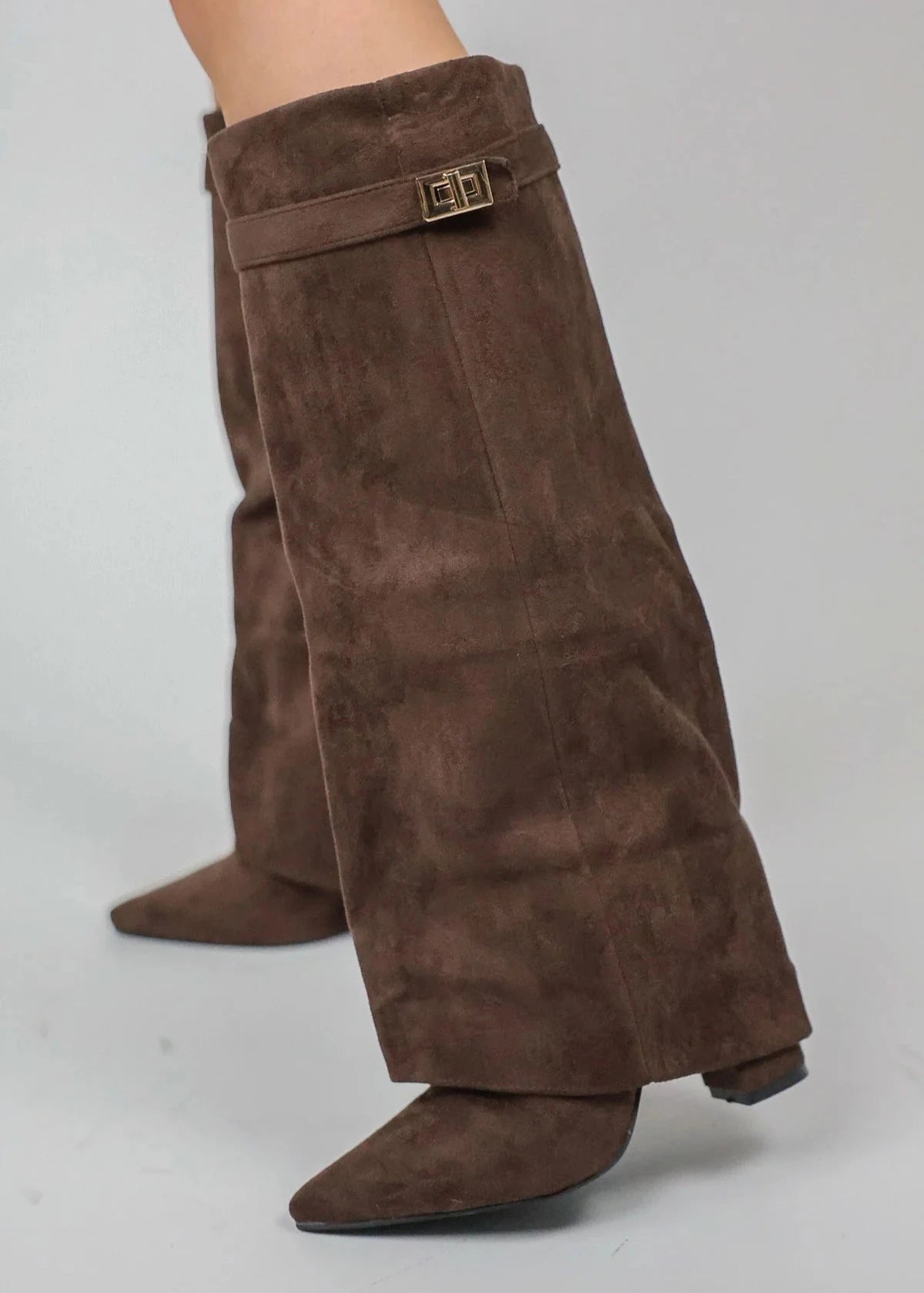 Damen Stiefel kniehoch mit geradem Schaft und spitzem Design - J&B - 12 - Annoboutique