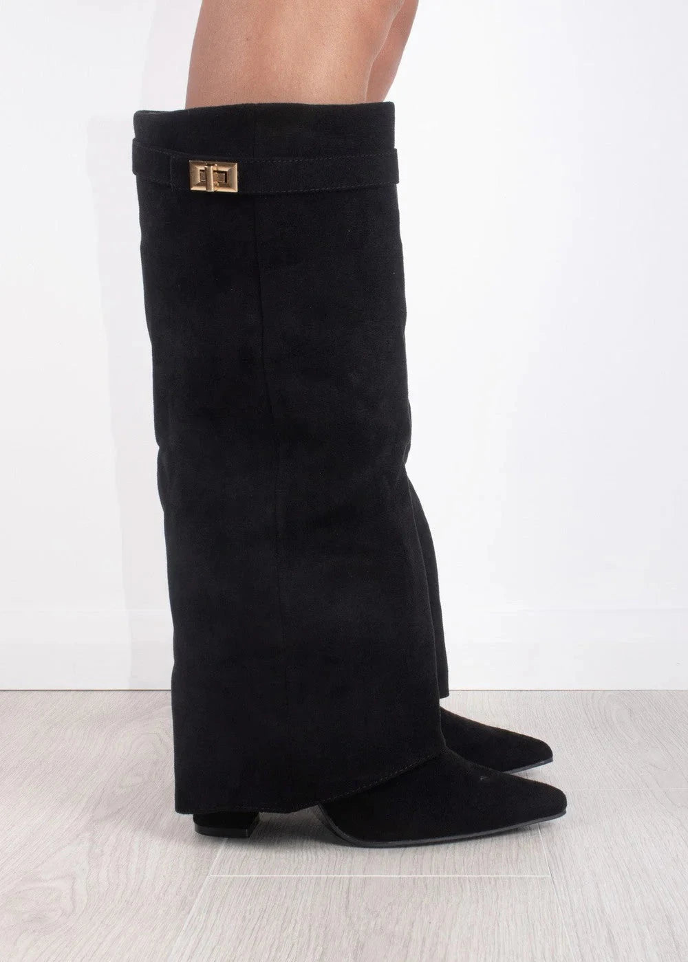 Damen Stiefel kniehoch mit geradem Schaft und spitzem Design - J&B - 6 - Annoboutique