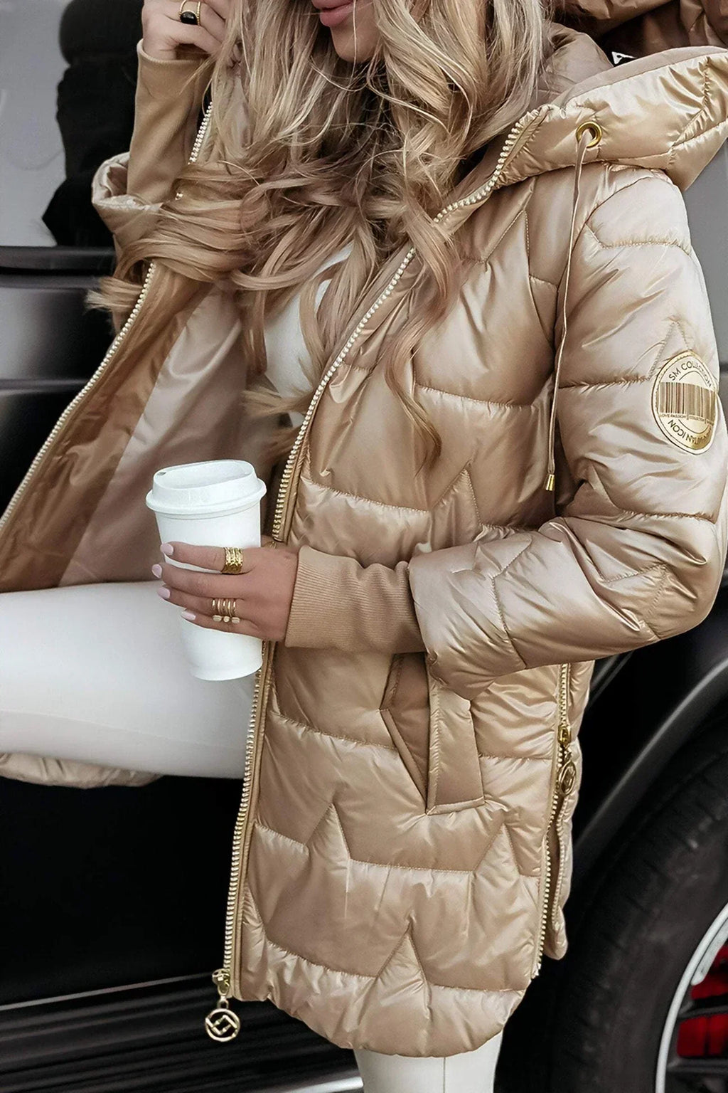 Amelia – Elegante Steppjacke mit Kapuze für Damen