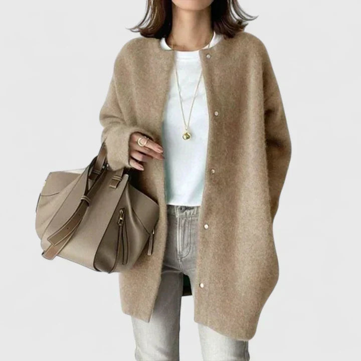 Damen Strickjacke - Bequeme Passform mit eleganten Knöpfen - J&B - 1 - Annoboutique